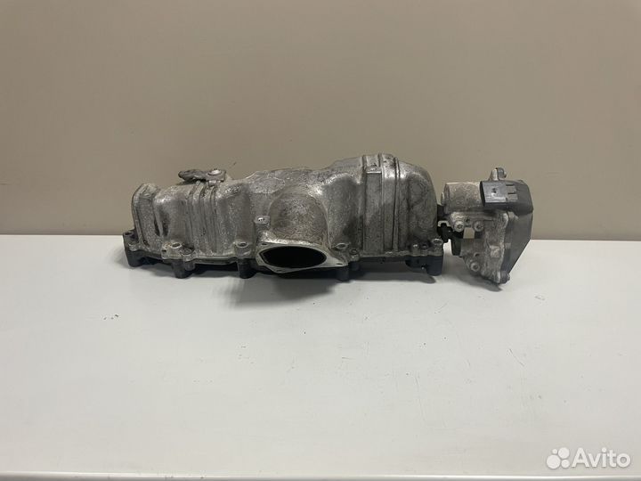 Впускной коллектор Audi A3 8P A4 A5 8T A6 C6 Q5 8R