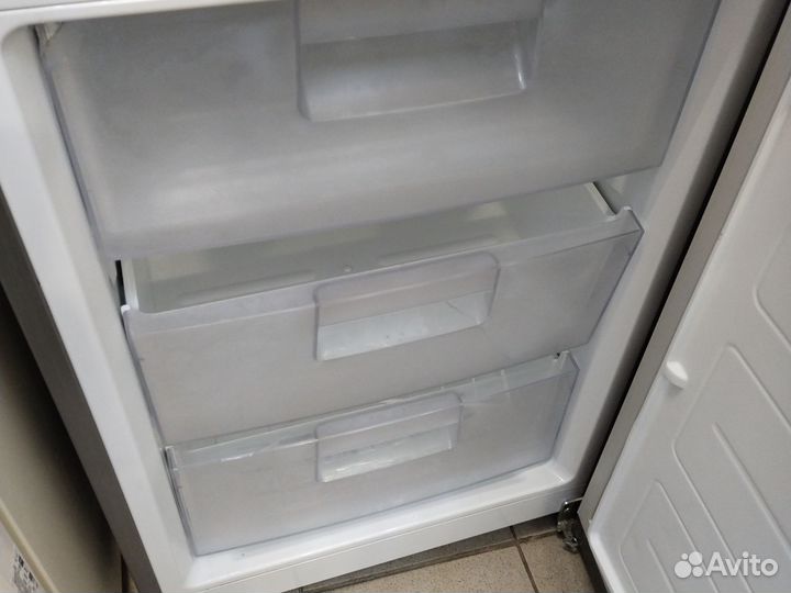 Холодильник LG