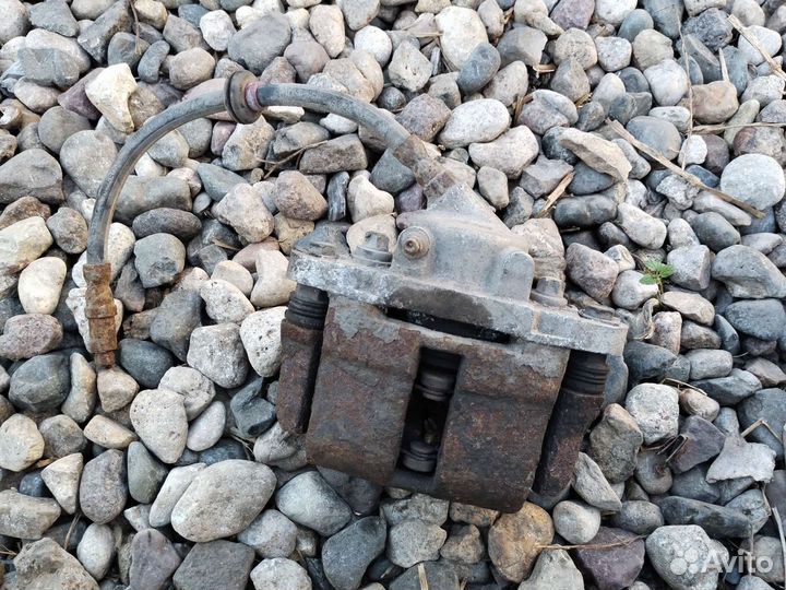 Суппорт тормозной передний пр. VAZ LADA Granta