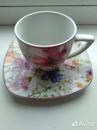 Чашки с блюдцем