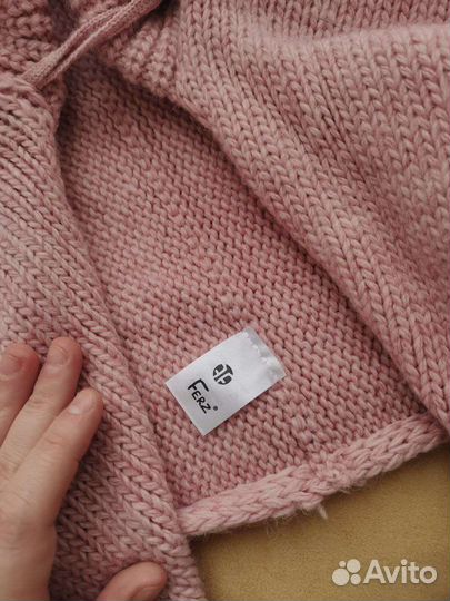 Капор женский вязаный