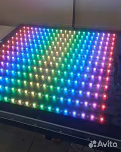 Новая модель стола для пирамиды шампанского