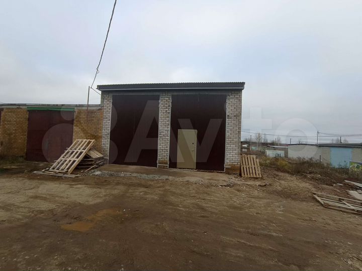 Гараж, > 30 м²