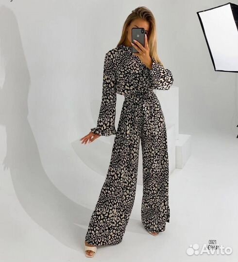 Комбинезон женский