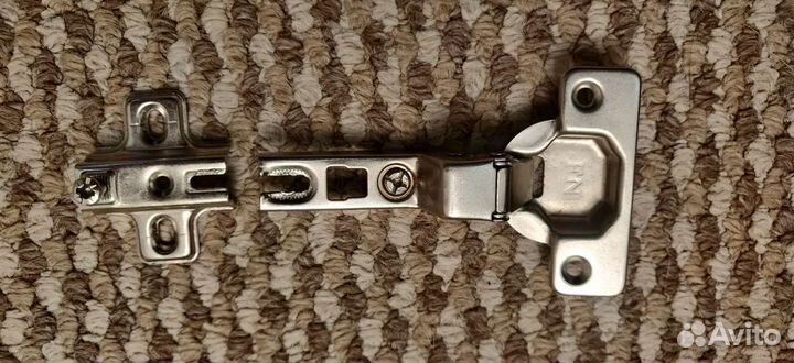 Петли на дверцы мебельных шкафов