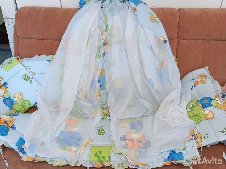 Бортики и балдахин в кроватку