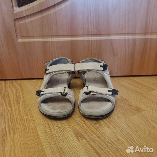 Босоножки летние р40 для девочки Evita