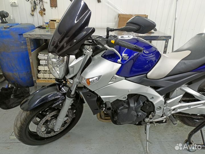 Suzuki GSR400
