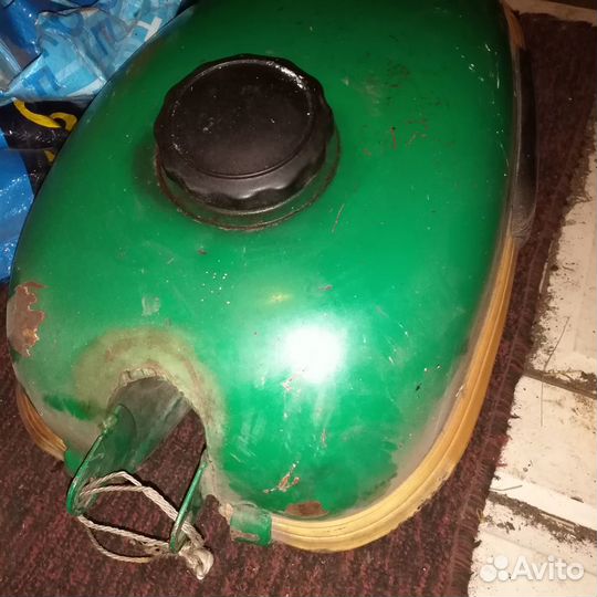 Двигатель К750. Продам бензобак на мотоцикл урал