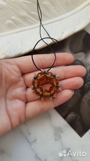 Кулон Янтарный цвет