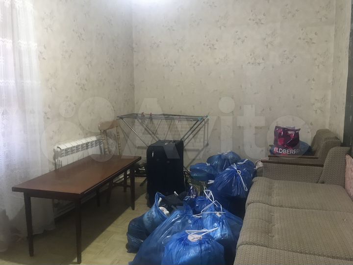 2-к. квартира, 42 м², 3/3 эт.