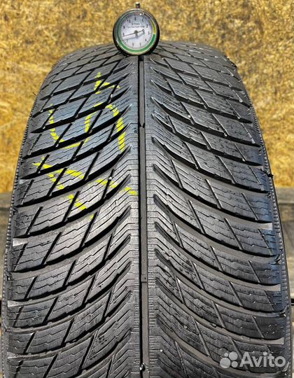 Michelin Pilot Alpin 5 SUV 235/45 R20