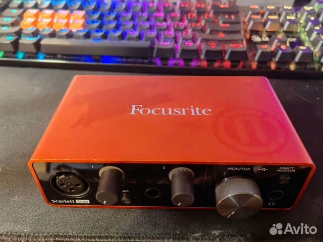 Звуковая карта Focusrite Scarlett Solo 3rd Gen объявление продам