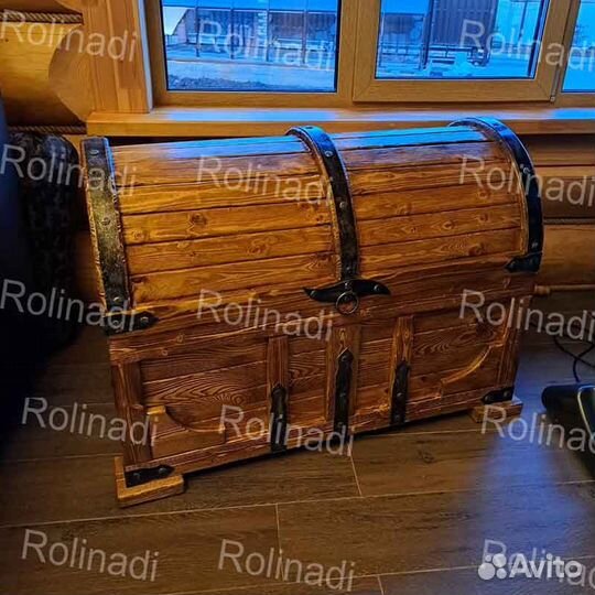 Сундук под старину из массива дерева