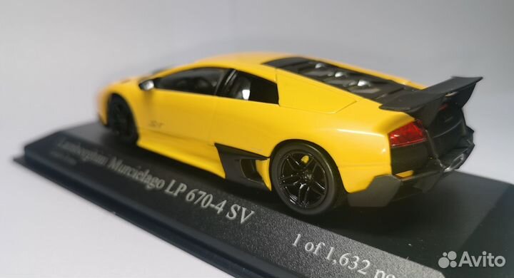 Lamborghini Murcielago LP670-4 SV 1/43 Minichamps