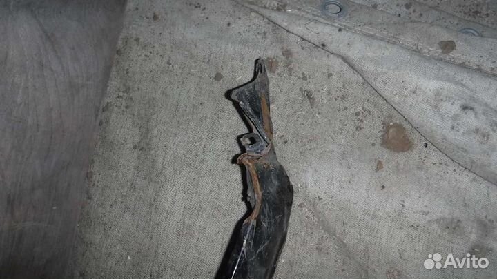 Крыло переднее правое Toyota Land Cruiser 200 200