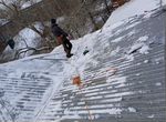 Уборка чистка снега в ручную, отчистка крыши