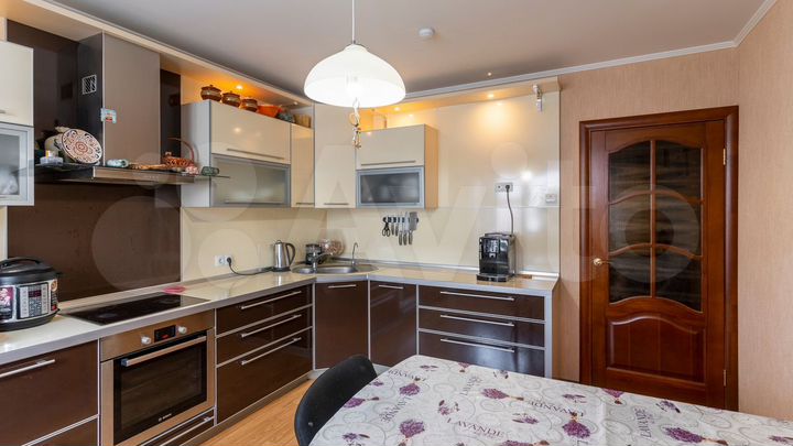 2-к. квартира, 72 м², 7/10 эт.