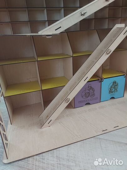 Парковка гараж для машинок, полка, игрушка