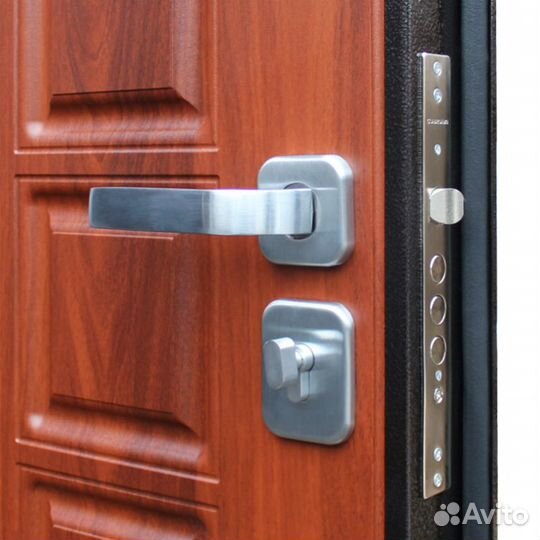 Входная стальная дверь двустворчатая