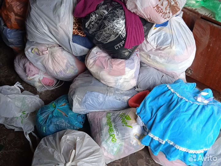 Отдам бесплатно детские вещи пакетом
