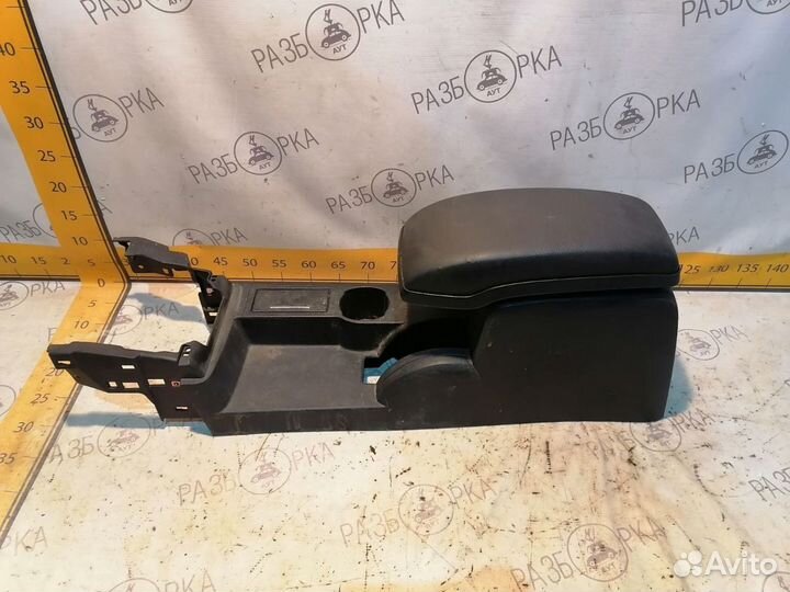 Центральная консоль с подлокотником Ford Mondeo 3