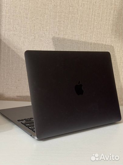 Apple macbook air 13 2020 m1