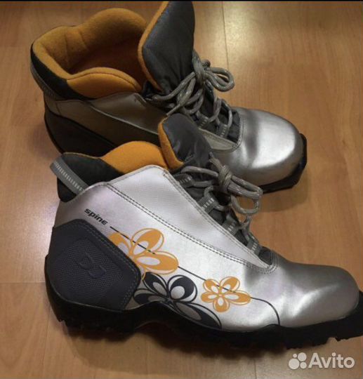 Лыжные ботинки 39размер