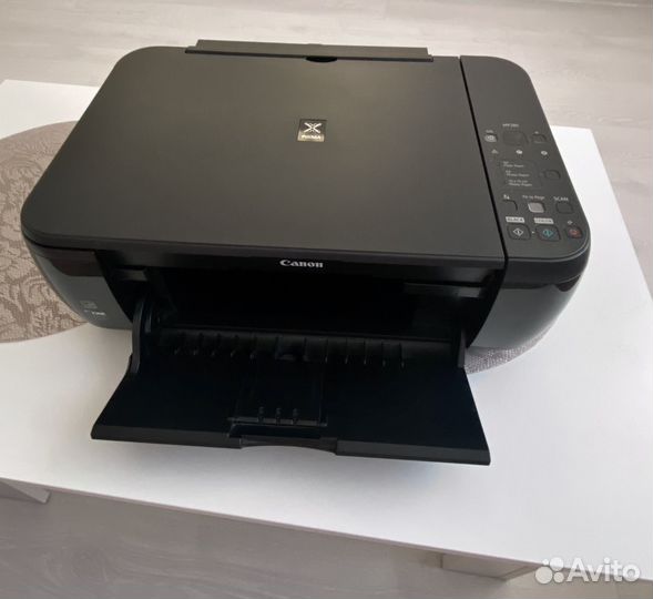 Canon Pixma. Цветной принтер, сканер, ксерокс