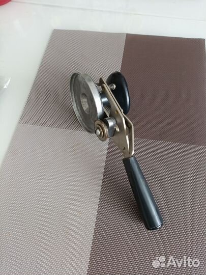 Закаточная машинка