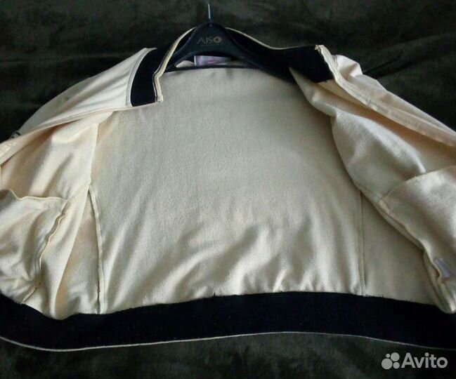 Кофточка от спортивного костюма раз 48-50