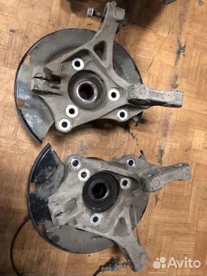 Кулак поворотный Опель Астра j