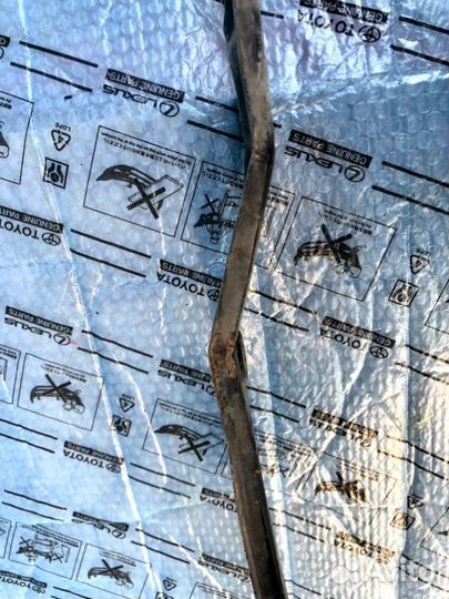 Кронштейн бампера передний Toyota Lc 200 2008-2011