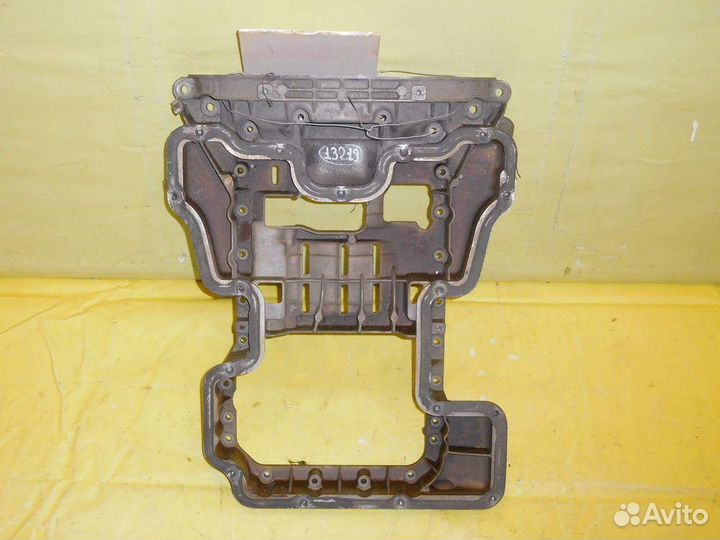 Поддон Mercedes C-Classe 203 00-07г 13219