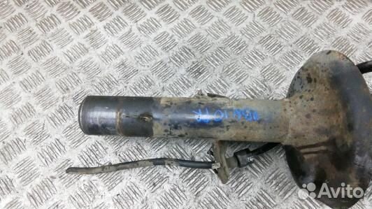 Стойка передняя правая BMW X3 E83 (OBN10N501)