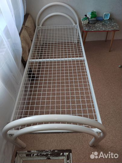 Медицинская кровать для лежачих больных