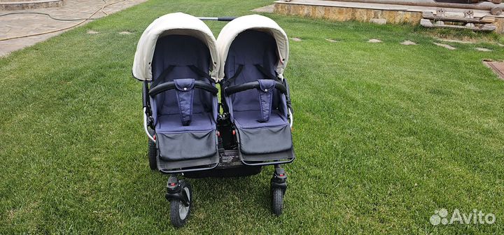 Коляска для двойни 3 в 1 Mikado Tween с автокресла