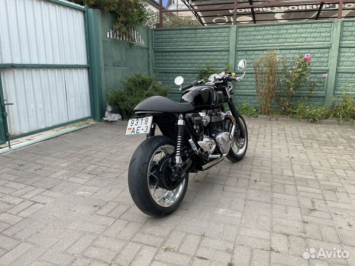 Triumph Thruxton 1200