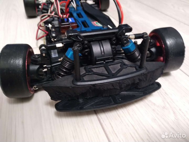 Flying fish 1:10 радиоуправляемая модель RC