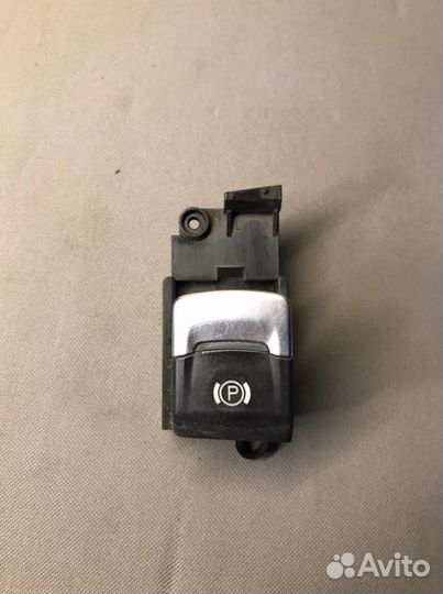 Кнопка стояночного тормоза Audi