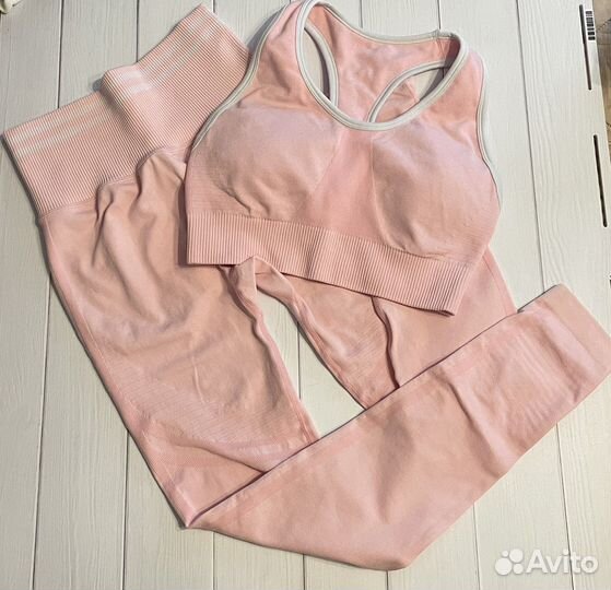 Костюм для фитнеса новый