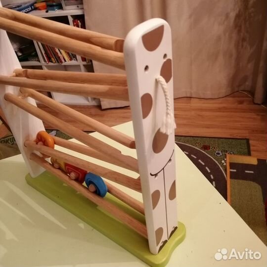 Деревянный жираф каталка