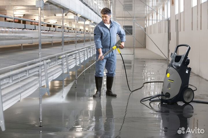 Мойщик керхером вахта С питанием