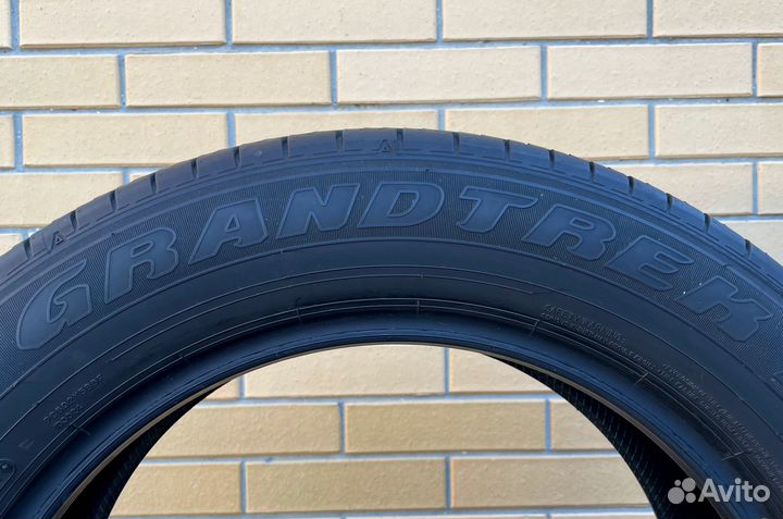 Dunlop Grandtrek PT30 225/60 R18 100H