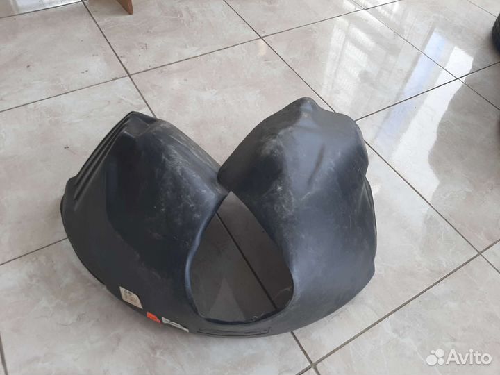 Подкрылок для mitsubishi outlander 3