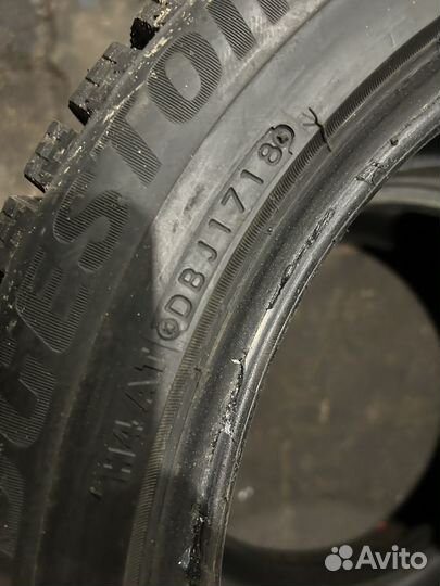 Bridgestone Blizzak Spike-02 245/45 R17 99T