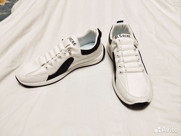 Продам кроссовки