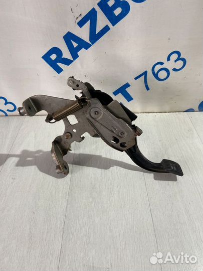 Педаль ручника mazda CX-7 2.3 ат