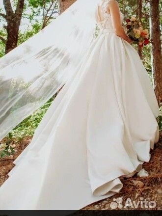 Свадебное платье 44 46 бу