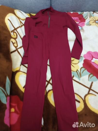 Костюм бордовый